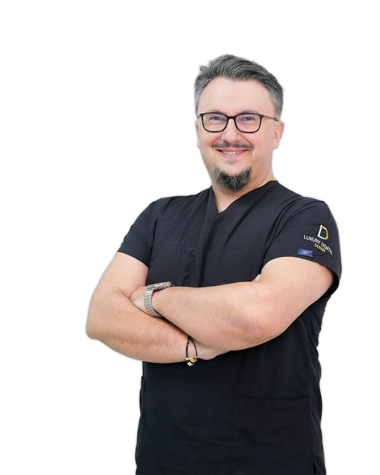 Dt. Abdullah Fida, cosmetic dentist specialising in implantology at Luxury Dental